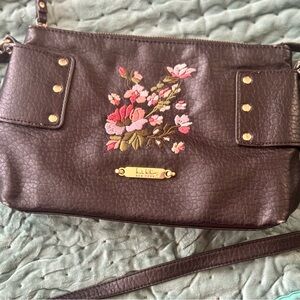 Vintage embroidered Nicole Miller purse!